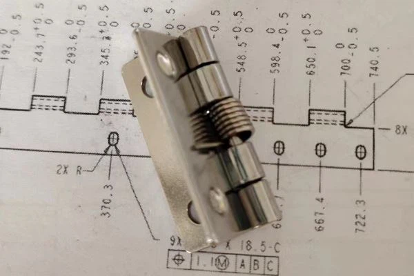 Metal Spring Hinges Made Of Titanium Steel Are High in Strength And Light in Weight, And Are Often Used As Active Parts in Fitness Equipment.